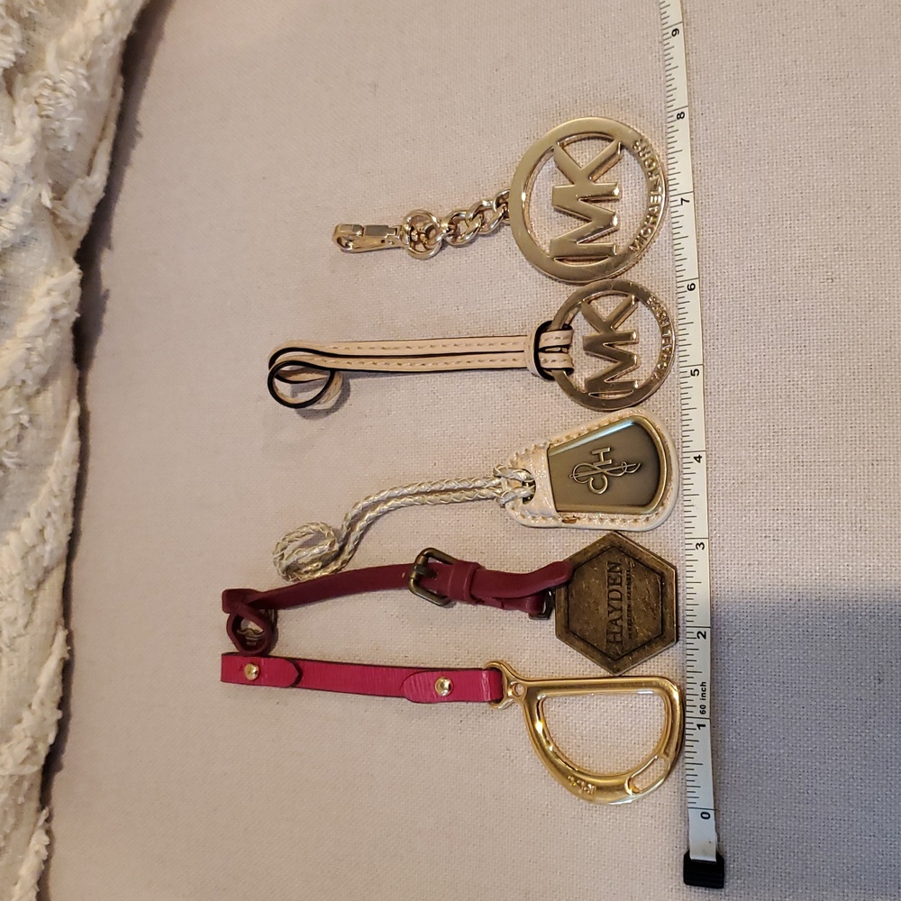 Lot of Bag Charms and Tags (5) - Picture 9 of 10